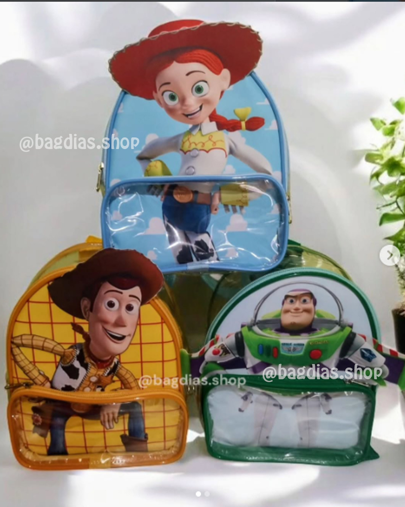 Mochila 3D c/ Bolso Cristal 20x25cm